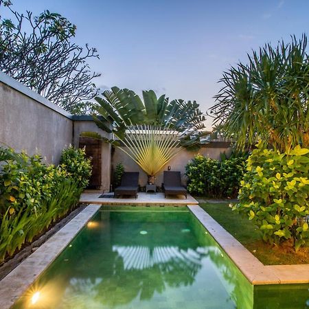 Villa Nadya Seminyak Zewnętrze zdjęcie