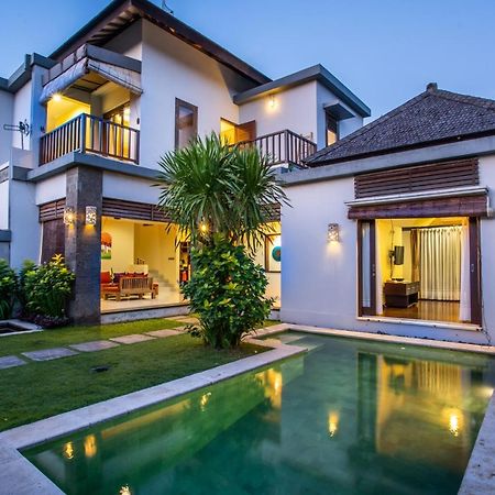 Villa Nadya Seminyak Zewnętrze zdjęcie